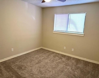 4119 Spring Meadow Lane - Photo Thumbnail 16