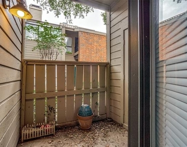9254 Forest Lane - Photo Thumbnail 4