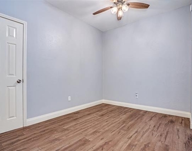 9254 Forest Lane - Photo Thumbnail 12