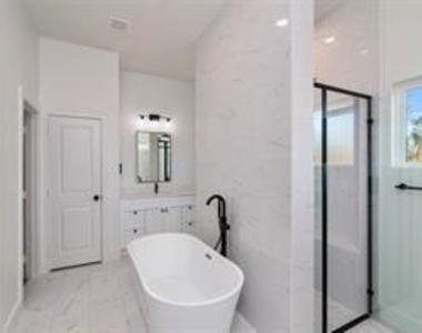 2722 Eastridge Boulevard - Photo Thumbnail 20
