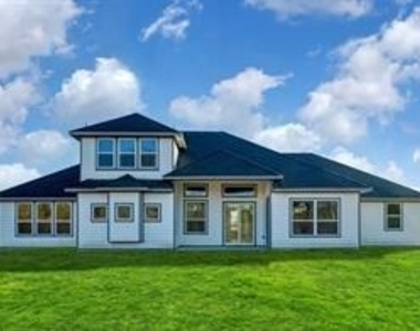 2722 Eastridge Boulevard - Photo Thumbnail 1