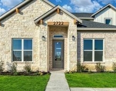 2722 Eastridge Boulevard - Photo Thumbnail 2