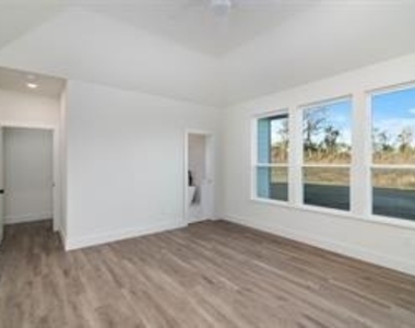 2722 Eastridge Boulevard - Photo Thumbnail 17