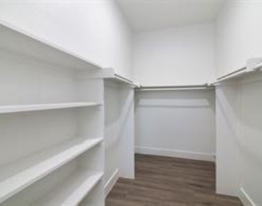 2722 Eastridge Boulevard - Photo Thumbnail 33