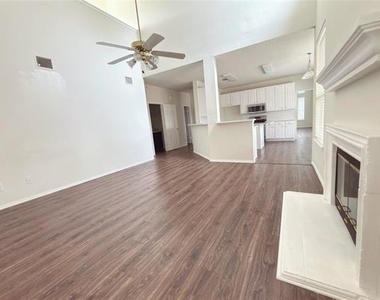 1196 Winnipeg Drive - Photo Thumbnail 12