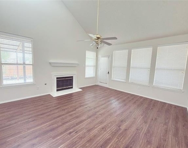 1196 Winnipeg Drive - Photo Thumbnail 10