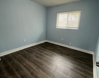 1109 Nw 6th Avenue - Photo Thumbnail 8