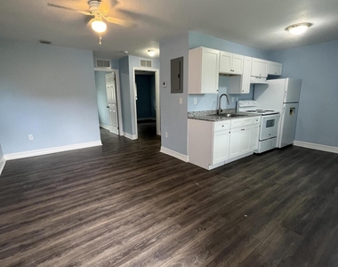 1109 Nw 6th Avenue - Photo Thumbnail 3
