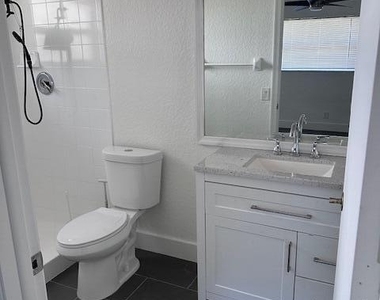 1616 Nw 5th Street - Photo Thumbnail 7