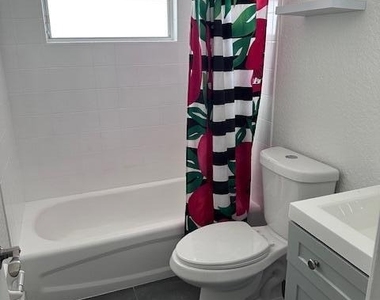 1616 Nw 5th Street - Photo Thumbnail 14