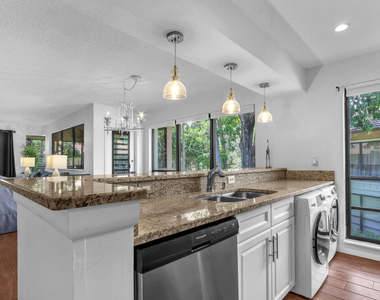 632 Brackenwood Cove - Photo Thumbnail 7