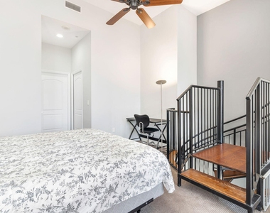 801 S Olive Avenue - Photo Thumbnail 8