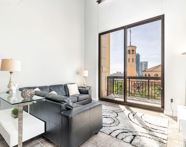 801 S Olive Avenue - Photo Thumbnail 2