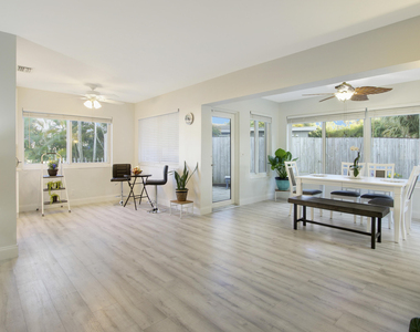 466 Tequesta Drive - Photo Thumbnail 15