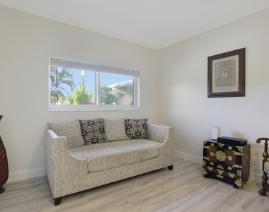 466 Tequesta Drive - Photo Thumbnail 12