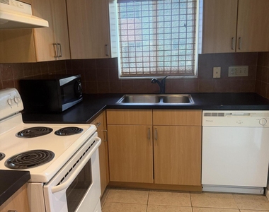 1151 Ne 26th Avenue - Photo Thumbnail 25
