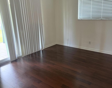 1151 Ne 26th Avenue - Photo Thumbnail 15