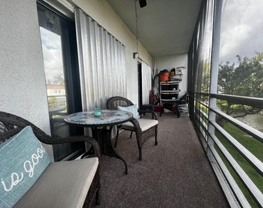 6289 Lear Drive - Photo Thumbnail 9