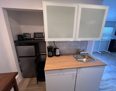 1211 Ne 15th Avenue - Photo Thumbnail 7