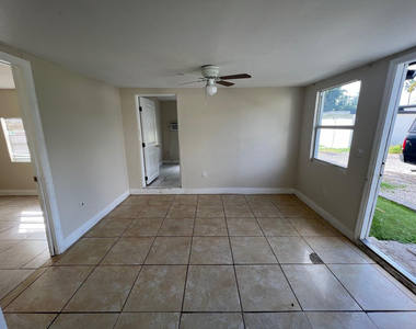 8269 Nw 1st Place - Photo Thumbnail 8