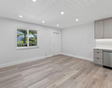 1101 Ne 18th Avenue - Photo Thumbnail 5