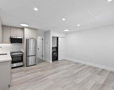 1101 Ne 18th Avenue - Photo Thumbnail 2