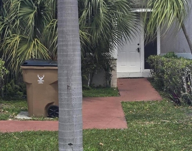 5161 Nw 11th Lane - Photo Thumbnail 26