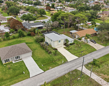 1707 Se Manth Lane - Photo Thumbnail 25