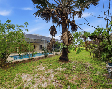 1707 Se Manth Lane - Photo Thumbnail 22