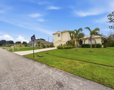 1707 Se Manth Lane - Photo Thumbnail 17