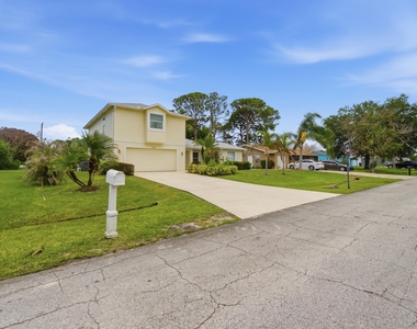 1707 Se Manth Lane - Photo Thumbnail 19