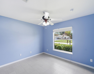 1707 Se Manth Lane - Photo Thumbnail 36