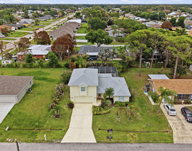 1707 Se Manth Lane - Photo Thumbnail 24
