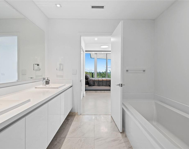 701 N Fort Lauderdale Beach Boulevard - Photo Thumbnail 10