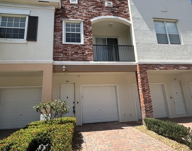 10440 Sw Stephanie Way - Photo Thumbnail 36