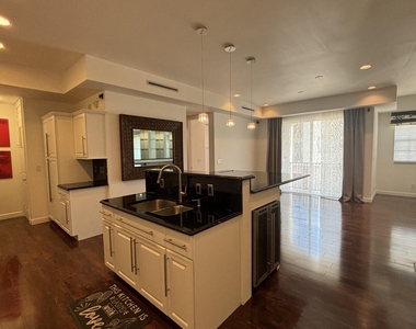 10440 Sw Stephanie Way - Photo Thumbnail 2