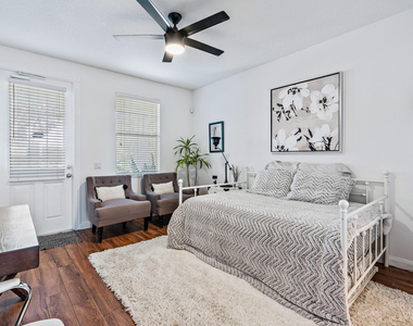 116 Caravelle Drive - Photo Thumbnail 15