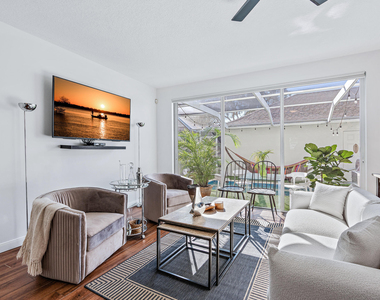 116 Caravelle Drive - Photo Thumbnail 10