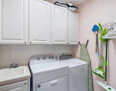 116 Caravelle Drive - Photo Thumbnail 22