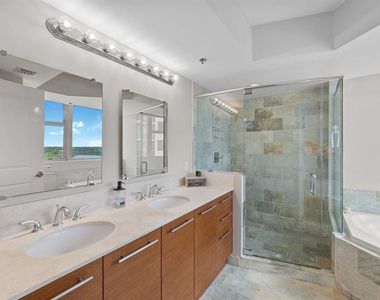 2641 N Flamingo Road - Photo Thumbnail 10