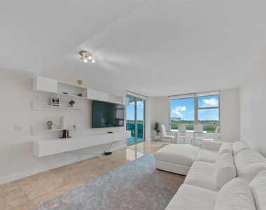 2641 N Flamingo Road - Photo Thumbnail 4