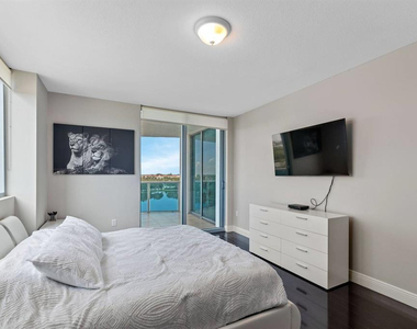 2641 N Flamingo Road - Photo Thumbnail 7