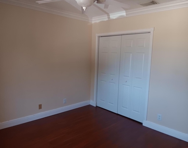 4983 W Pinemore Lane - Photo Thumbnail 11
