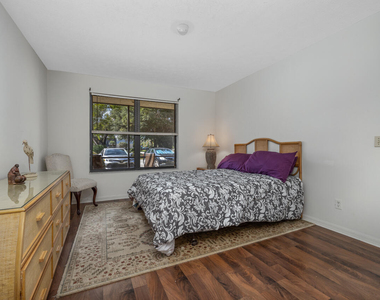 6537 Se Federal Highway - Photo Thumbnail 11