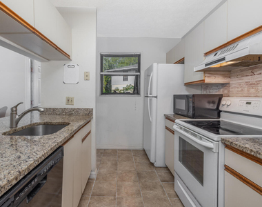 6537 Se Federal Highway - Photo Thumbnail 10
