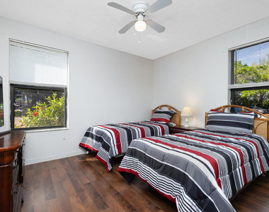 6537 Se Federal Highway - Photo Thumbnail 15