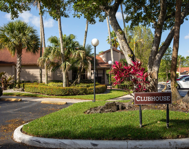 2738 S Carambola Circle S - Photo Thumbnail 38