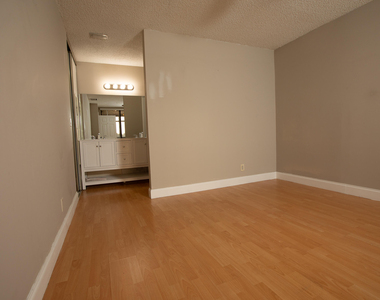 2738 S Carambola Circle S - Photo Thumbnail 17