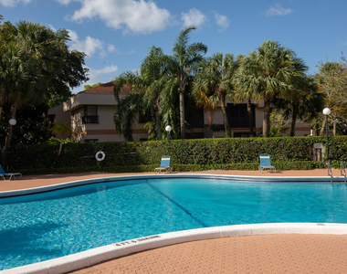 2738 S Carambola Circle S - Photo Thumbnail 26