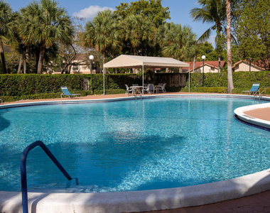 2738 S Carambola Circle S - Photo Thumbnail 25